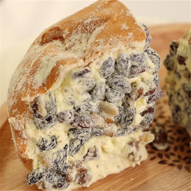 新疆塔城奶酪包｜配料干净不甜腻，早餐下午茶都合适！奶香浓郁、坚果满满、松软不噎，一吃就记住的味道